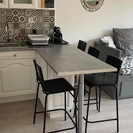 アパート Bright In With Swimming Pool *